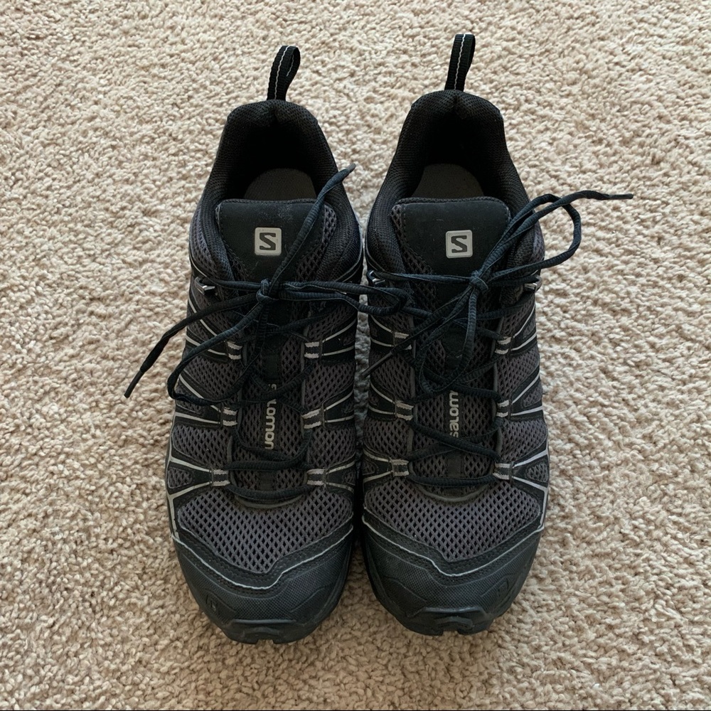 Men’s hiking sneakers